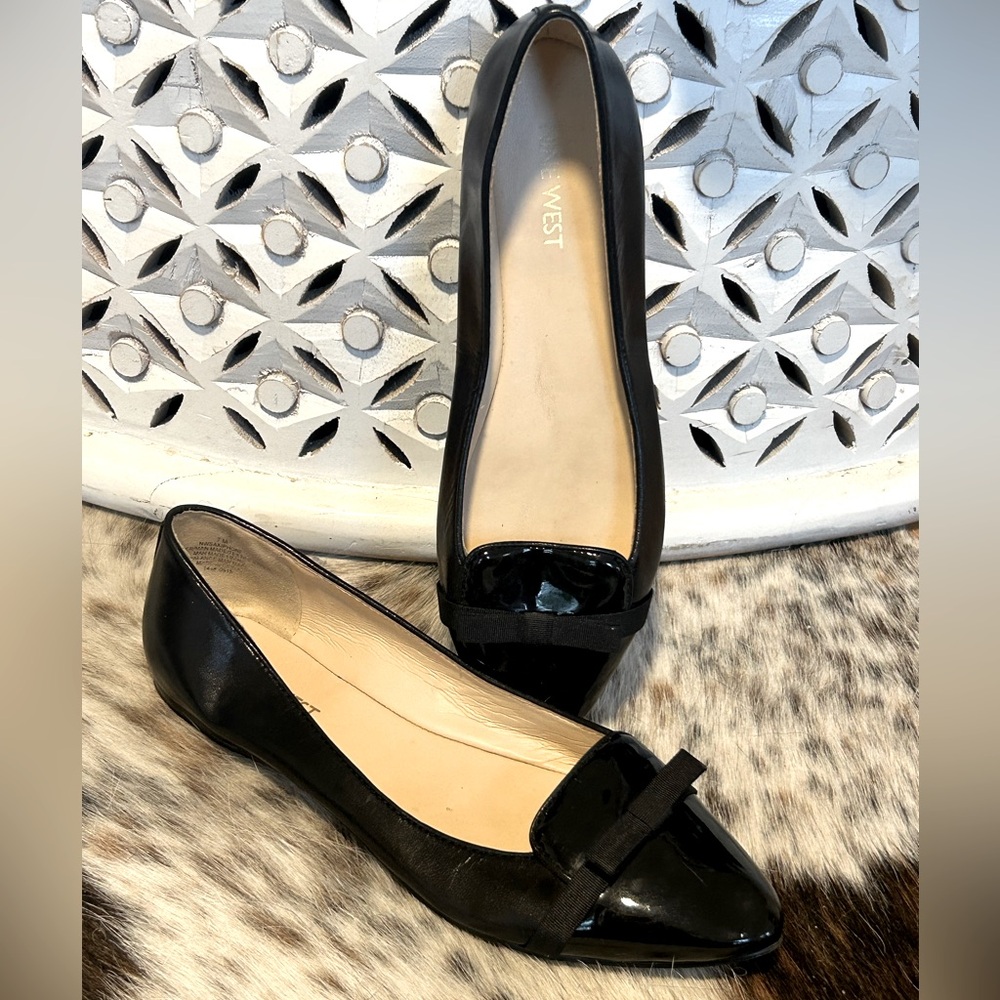 Women’s Black Flats ~ Nine West
